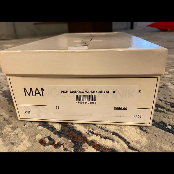 MANOLO BLAHNIK *Brand New*
Grey Suede BB Pointed Toe Pump - Picture 5 of 5